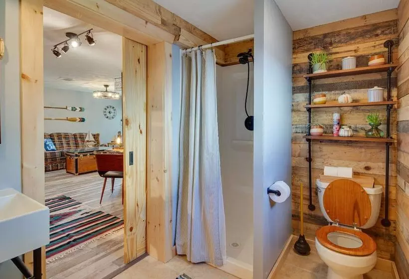 Charming Lake Chautauqua Home: Walk To Water!