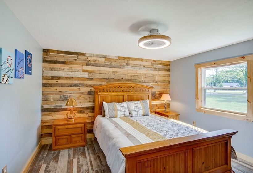 Charming Lake Chautauqua Home: Walk To Water!