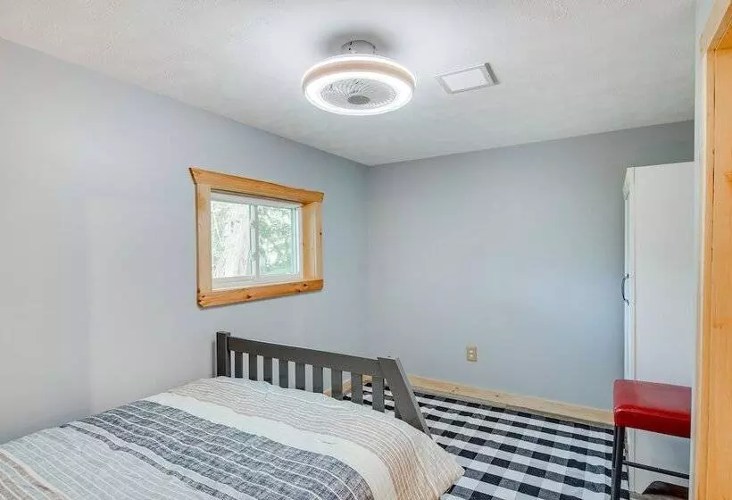 Charming Lake Chautauqua Home: Walk To Water!