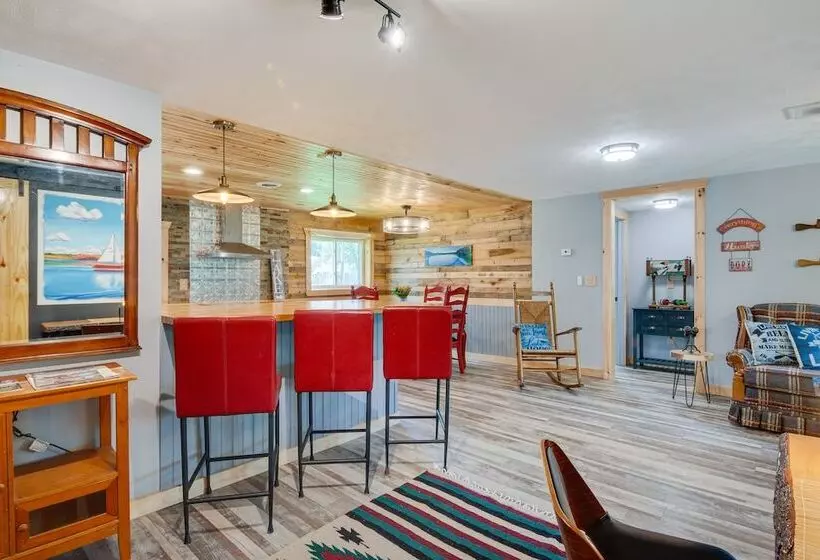 Charming Lake Chautauqua Home: Walk To Water!