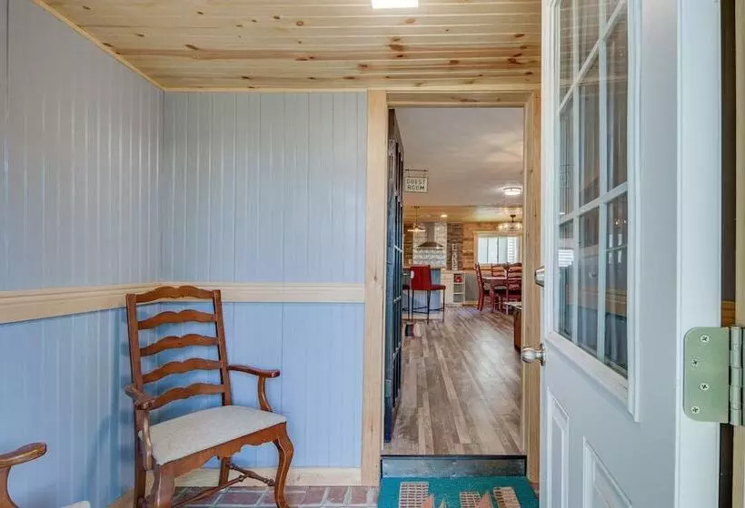 Charming Lake Chautauqua Home: Walk To Water!