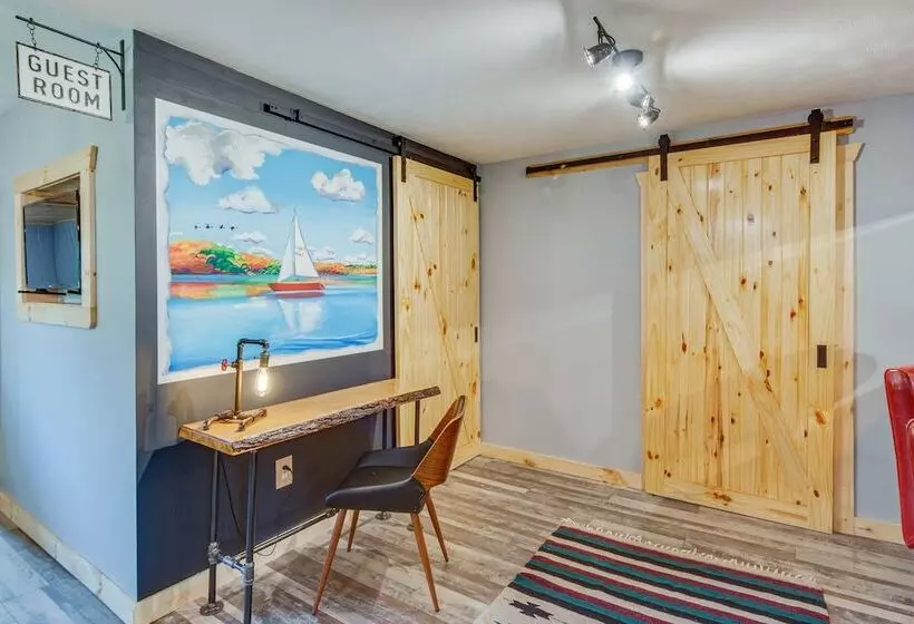 Charming Lake Chautauqua Home: Walk To Water!