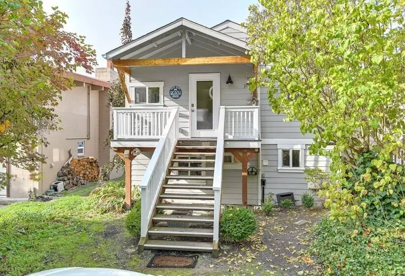 Coastal Pnw Home On Swimmable Beach W/ Hot Tub!