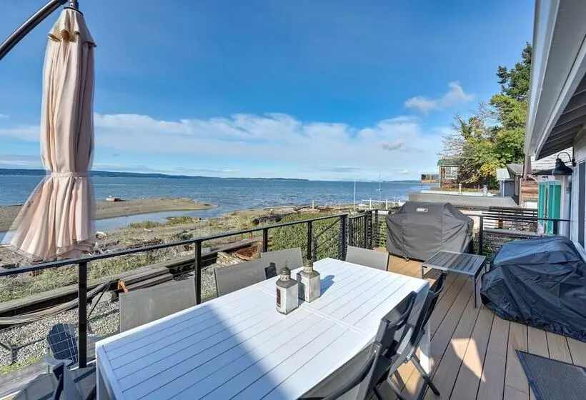 Coastal Pnw Home On Swimmable Beach W/ Hot Tub!