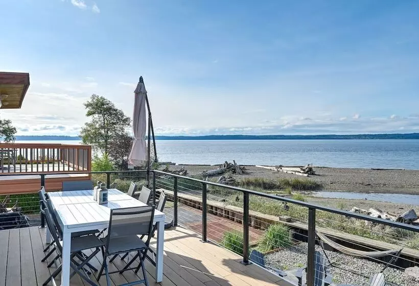 Coastal Pnw Home On Swimmable Beach W/ Hot Tub!