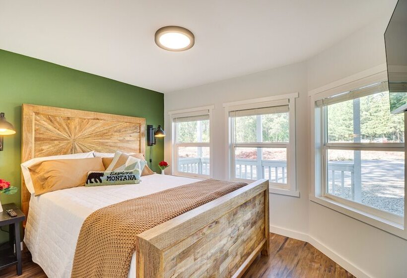 20 Mi To Glacier Natl Park: Pet Friendly Cabin