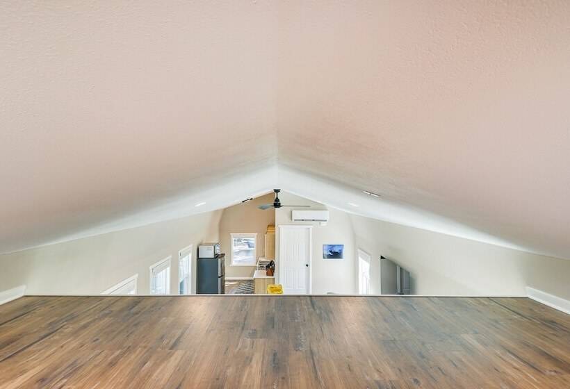 20 Mi To Glacier Natl Park: Pet Friendly Cabin