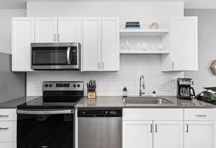 Cozysuites Boutique 1br Downtown Indy