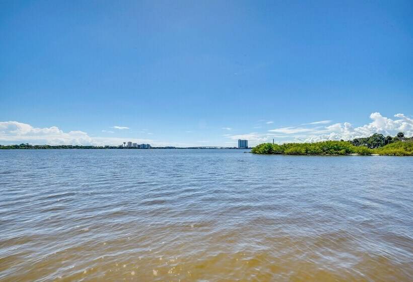 Dog Friendly Daytona Beach Cottage W/ Patio!