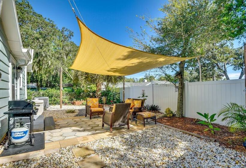 Dog Friendly Daytona Beach Cottage W/ Patio!