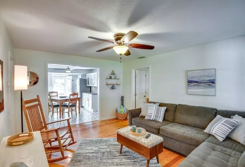 Dog Friendly Daytona Beach Cottage W/ Patio!