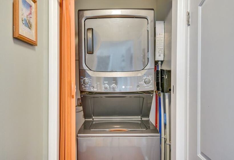 Dog Friendly Daytona Beach Cottage W/ Patio!