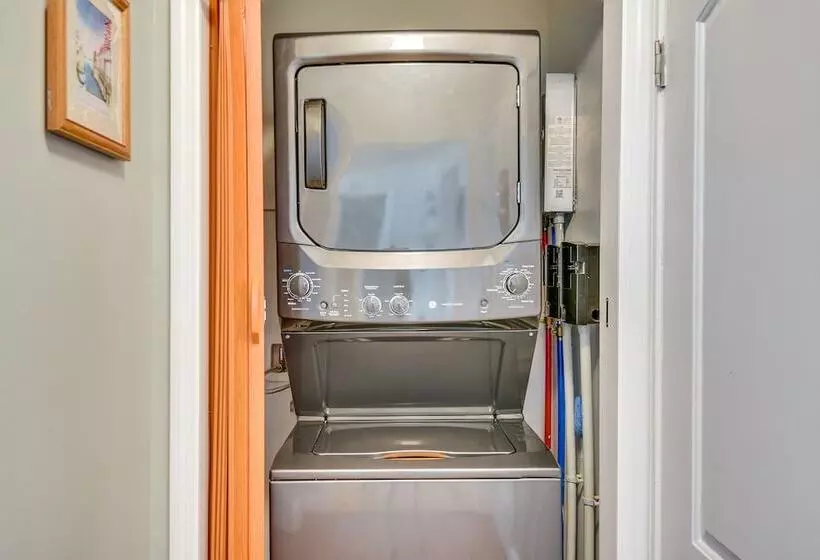 Dog Friendly Daytona Beach Cottage W/ Patio!