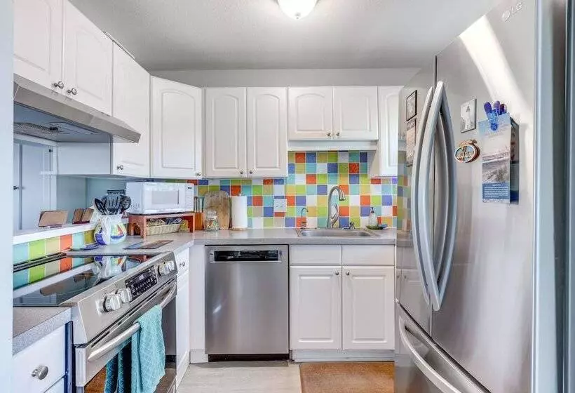 Fernandina Beach Vacation Rental: Steps To Beach!