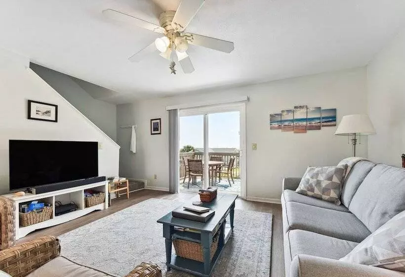 Fernandina Beach Vacation Rental: Steps To Beach!