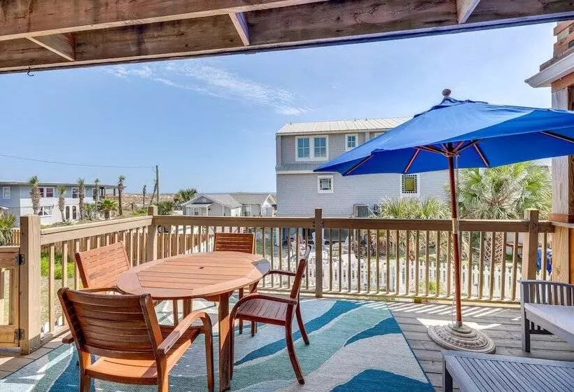 Fernandina Beach Vacation Rental: Steps To Beach!