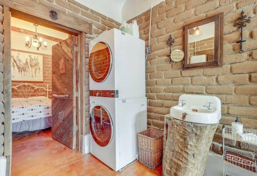 Historic Adobe Los Cerrillos Home W/ Mountain View