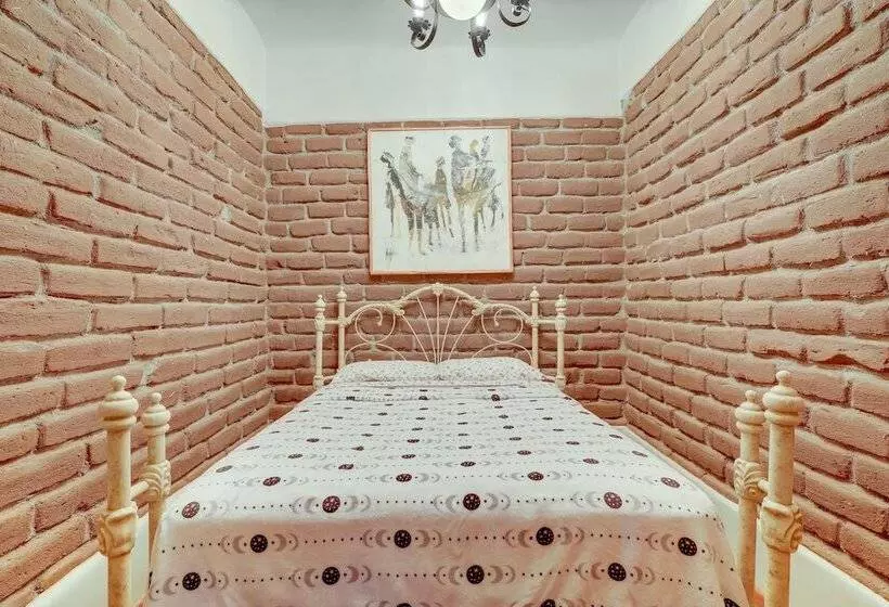 Historic Adobe Los Cerrillos Home W/ Mountain View