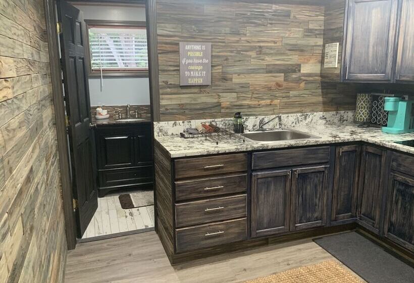 فندق Cedar House