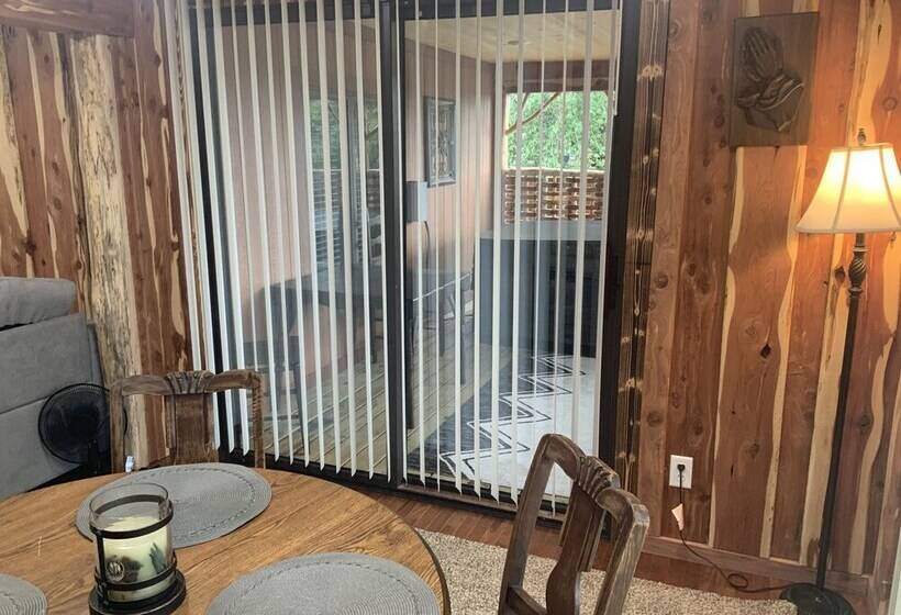 فندق Cedar House