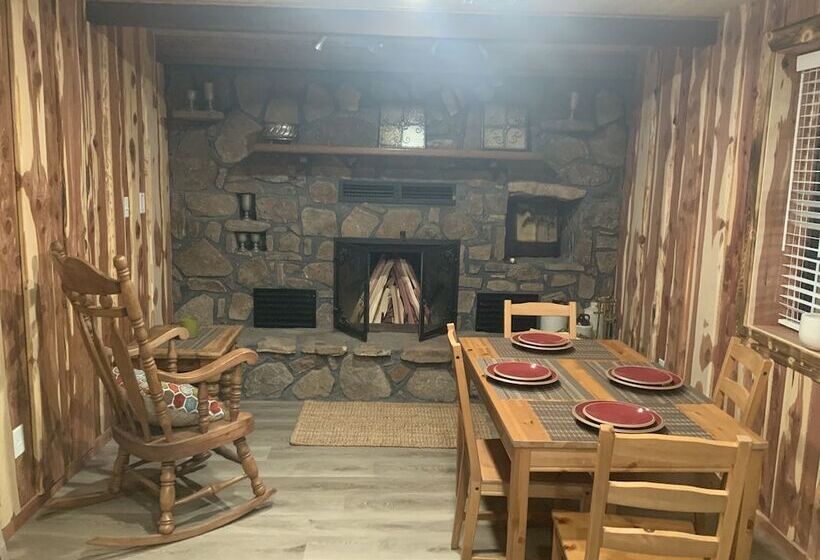 فندق Cedar House