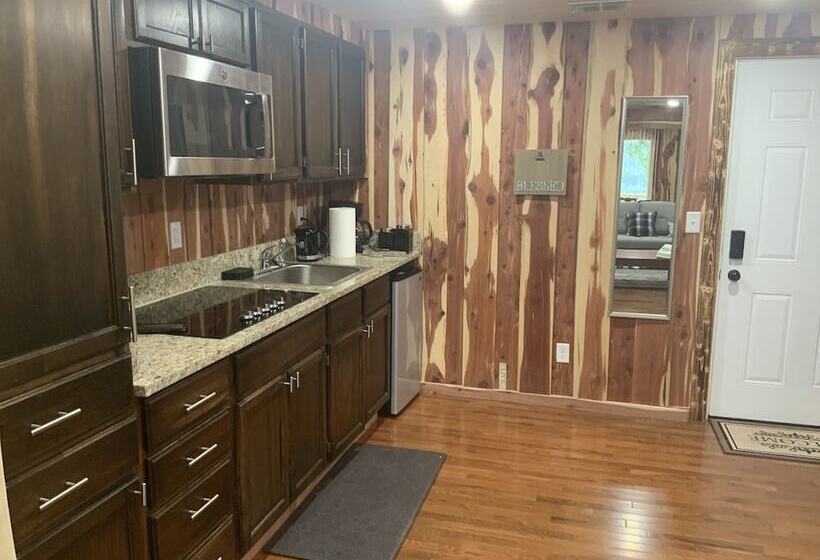 فندق Cedar House