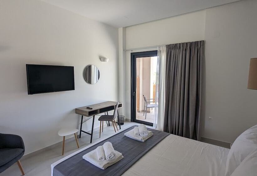 בית מלון כפרי Costa Ionica Mytikas Seaside