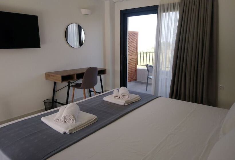 בית מלון כפרי Costa Ionica Mytikas Seaside