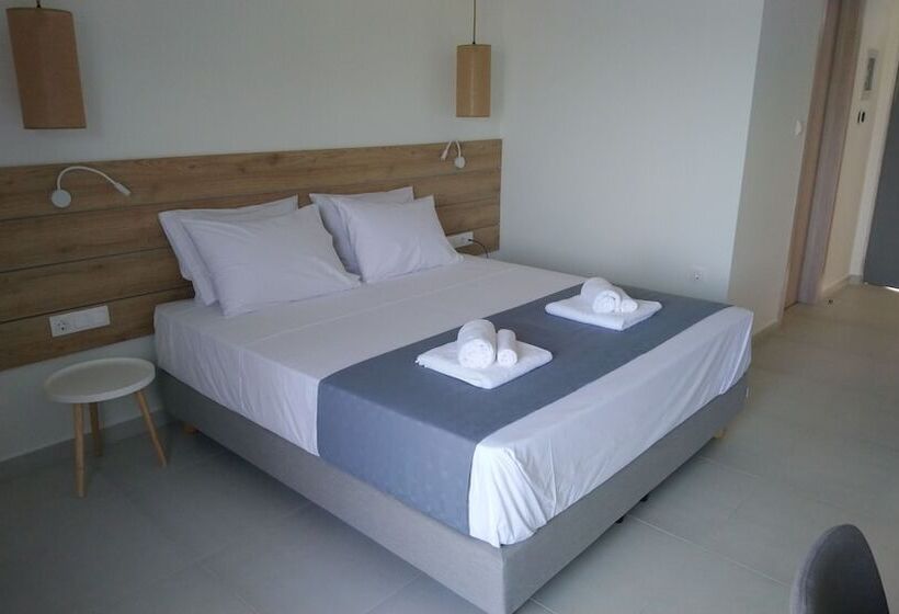 בית מלון כפרי Costa Ionica Mytikas Seaside