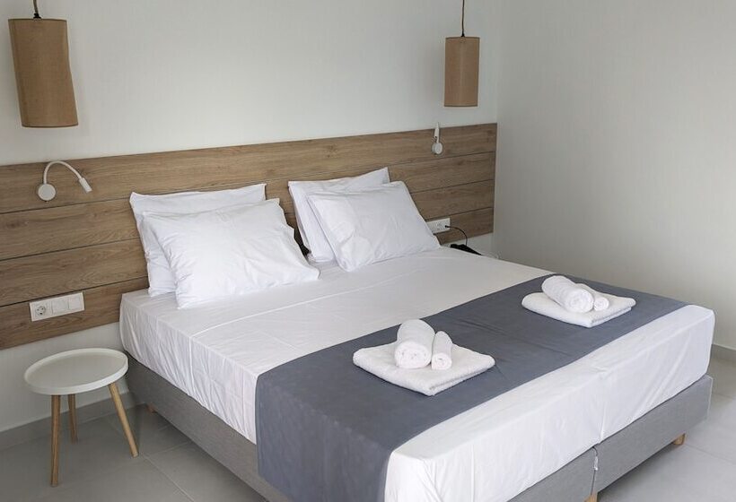 בית מלון כפרי Costa Ionica Mytikas Seaside