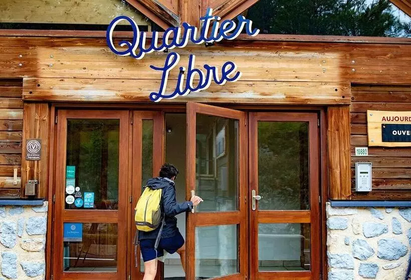 Hotelli Hostel Quartier Libre