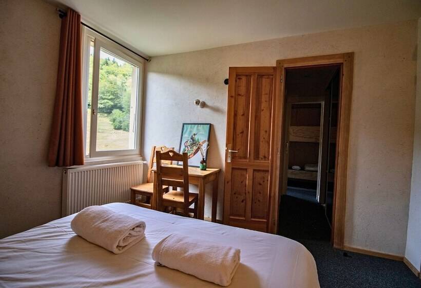 فندق Hostel Quartier Libre