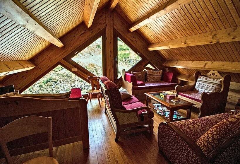 فندق Hostel Quartier Libre