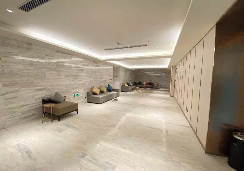 هتل Ji  Shanghai Hongqiao Airport