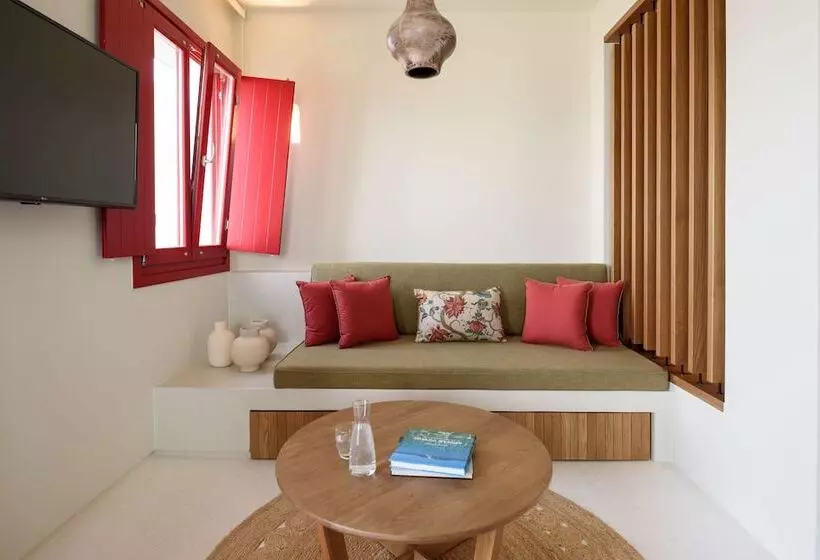 Hotelli Potnia Theron Suites