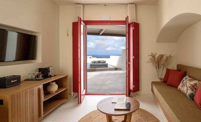 Отель Potnia Theron Suites