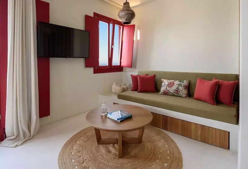 Hotelli Potnia Theron Suites