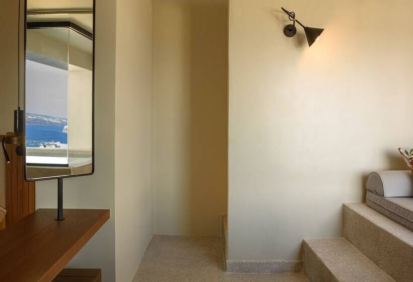 Отель Potnia Theron Suites