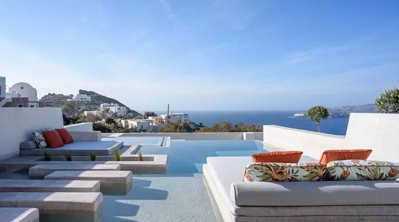 Hotelli Potnia Theron Suites