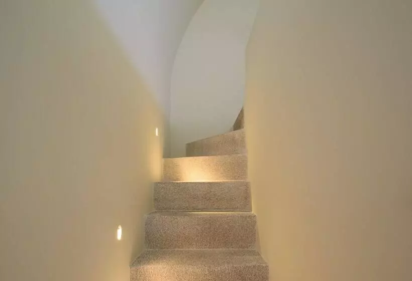 Hotelli Potnia Theron Suites