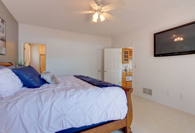 Private Dock + 4 Decks: Lake Ozark Retreat!