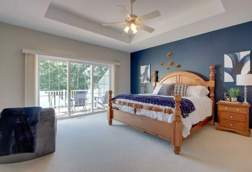 Private Dock + 4 Decks: Lake Ozark Retreat!