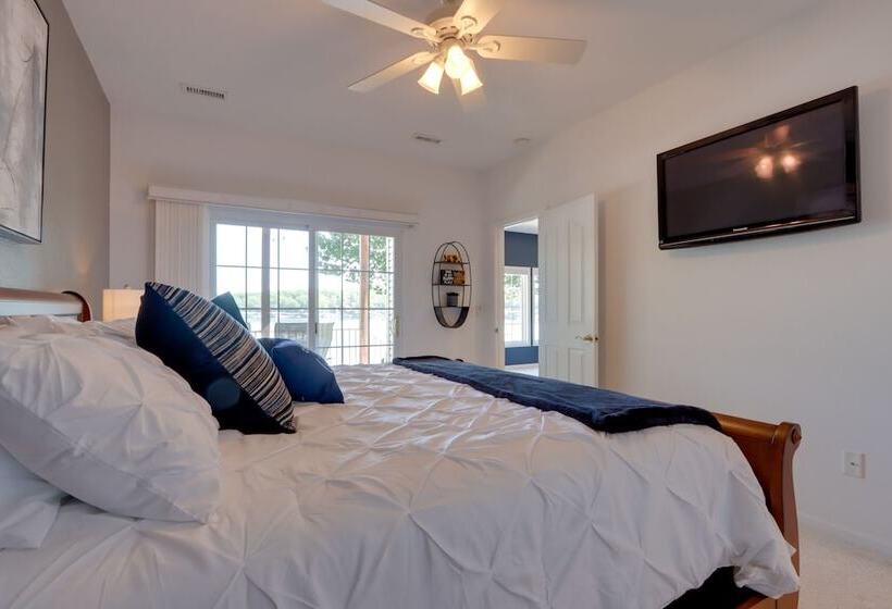 Private Dock + 4 Decks: Lake Ozark Retreat!