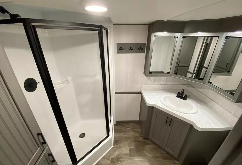 Lincolnwood Tiny House 13