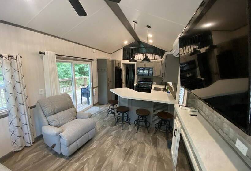 Lincolnwood Tiny House 13