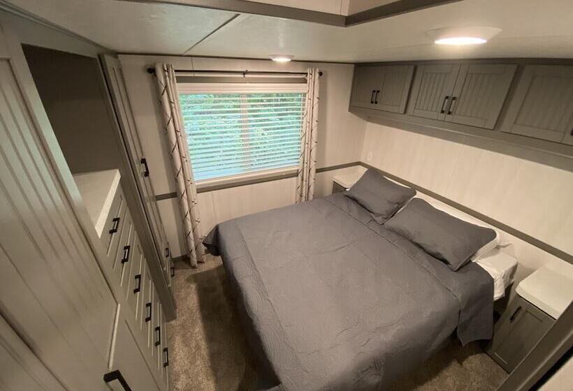 Lincolnwood Tiny House 13