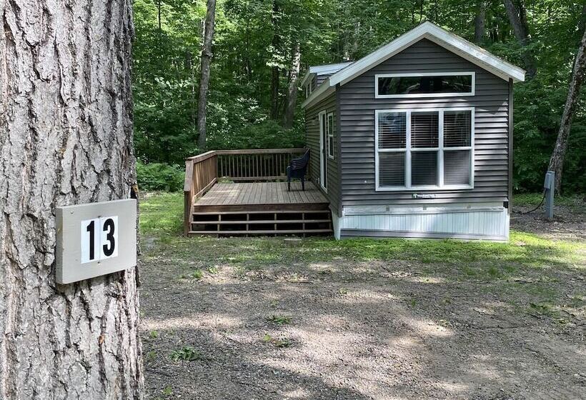 Lincolnwood Tiny House 13