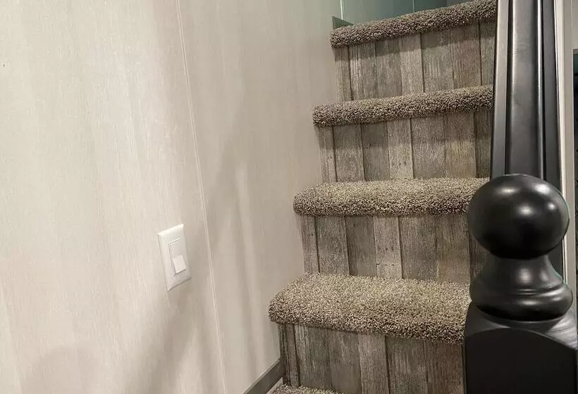 Lincolnwood Tiny House 13