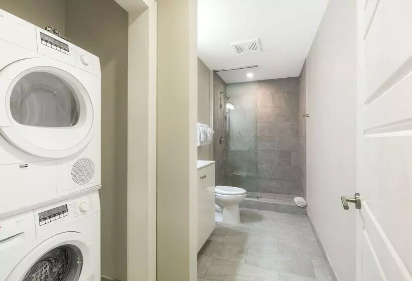 Lively 4br Condo Steps To French Quarter Unit 518