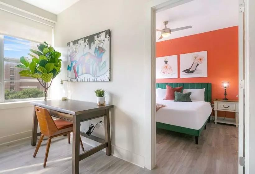 Lively 4br Condo Steps To French Quarter Unit 518
